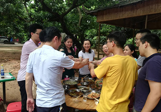 “挑戰(zhàn)自我，凝聚力量，熔煉一流團(tuán)隊(duì)” 廣東優(yōu)科檢測戶外拓展活動